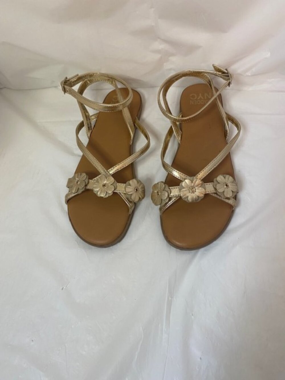 Madden NYC Metallic Gold Floral Strappy Flat Sandals - Women's Size 5